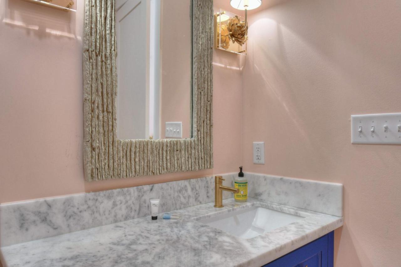 The Pink Room At Emily'S On The Island Galveston Eksteriør bilde